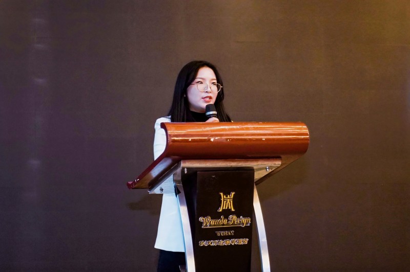 张志超主持.JPG 张志超主持.JPG